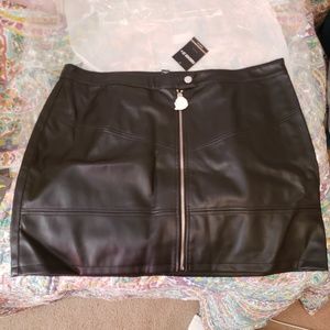 Forever 21+ FAUX leather skirt